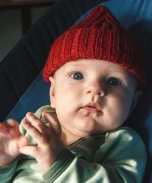 Hand knit baby beanie, newborn